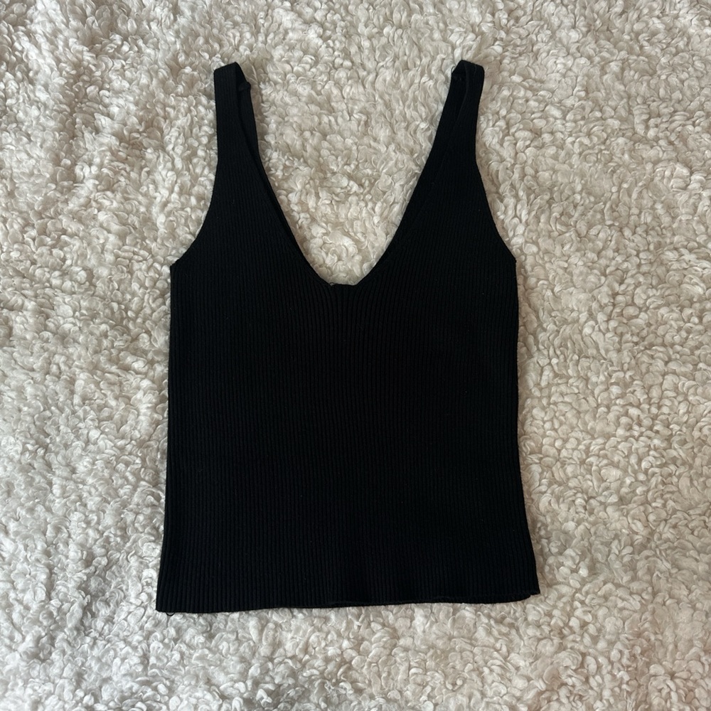Black ribbed tank top